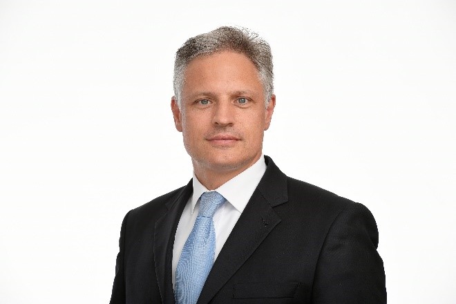  Johannes Weisser, CIIA, FRM Head of Client Portfolio Management